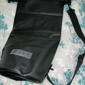 BYLT messenger dry bag